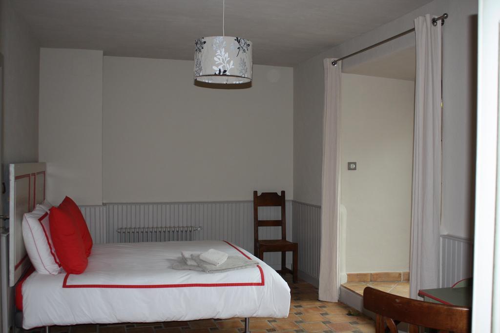 Bed In Bellongue Aucazein Zimmer foto